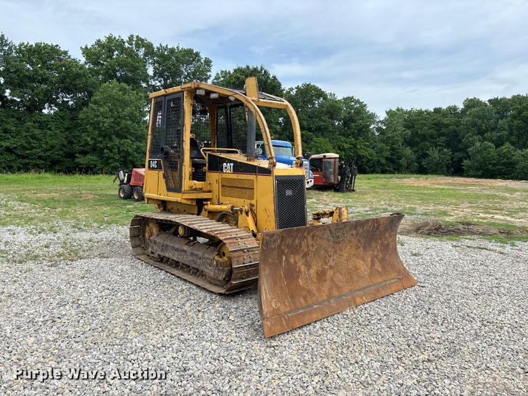 image for item EO4319 1997 Caterpillar D4C Series III dozer