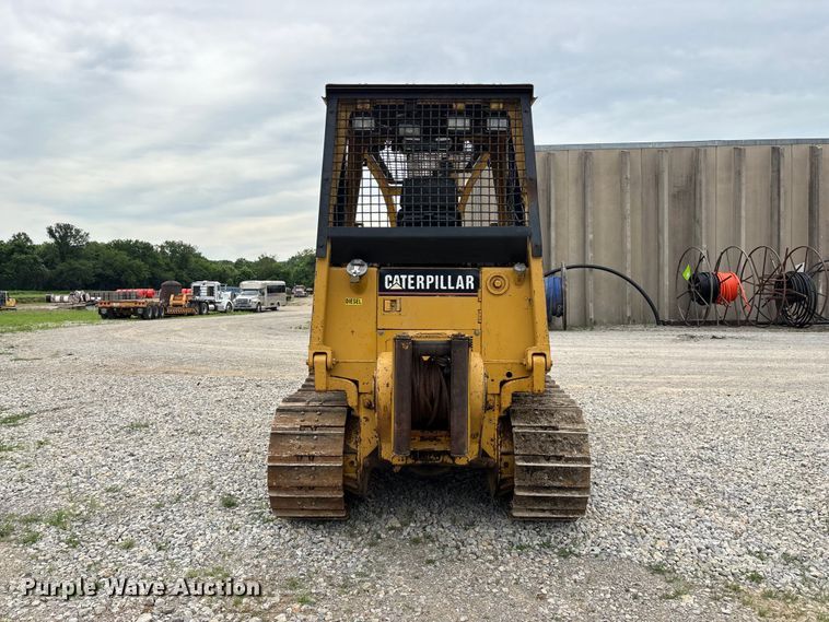 image for item EO4319 1997 Caterpillar D4C Series III dozer