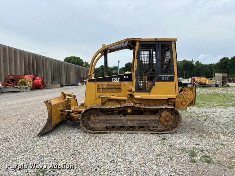image for item EO4319 1997 Caterpillar D4C Series III dozer