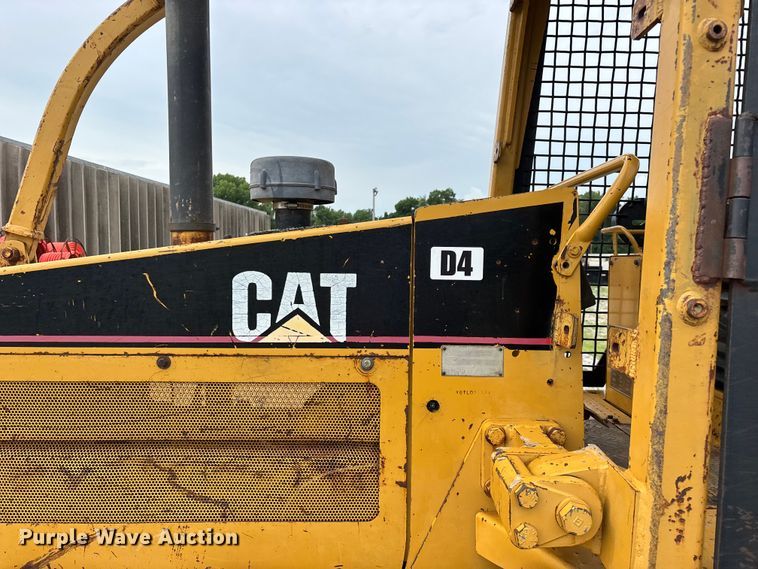 image for item EO4319 1997 Caterpillar D4C Series III dozer