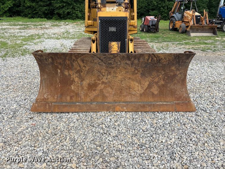 image for item EO4319 1997 Caterpillar D4C Series III dozer