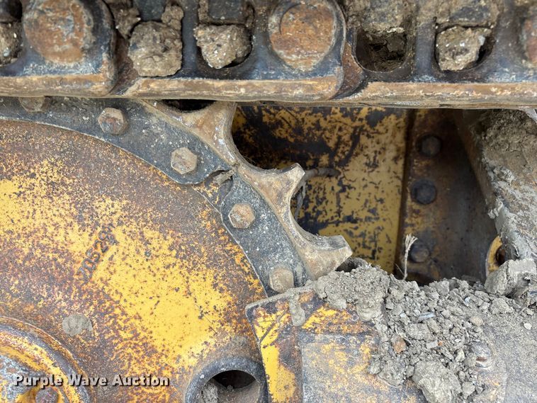 image for item EO4319 1997 Caterpillar D4C Series III dozer