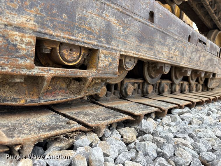 image for item EO4319 1997 Caterpillar D4C Series III dozer