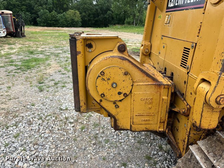 image for item EO4319 1997 Caterpillar D4C Series III dozer