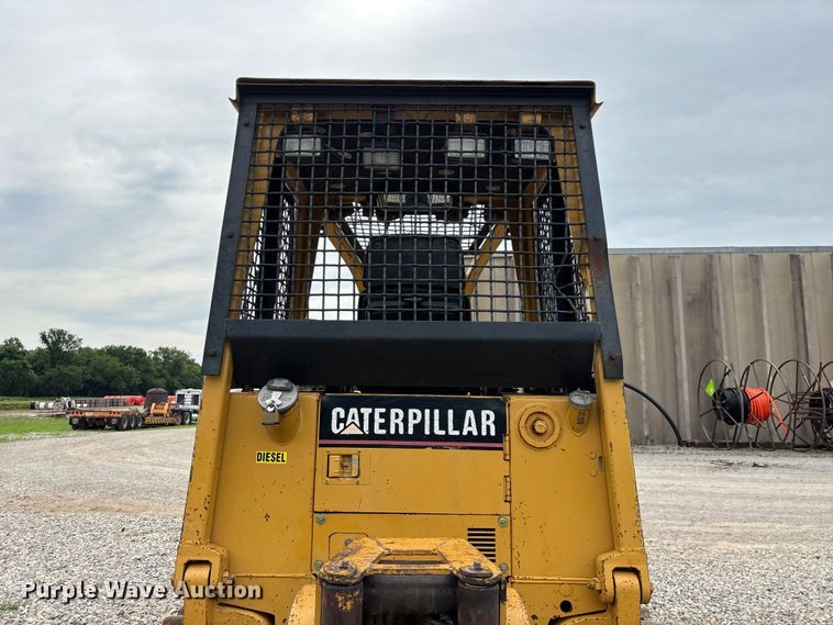 image for item EO4319 1997 Caterpillar D4C Series III dozer