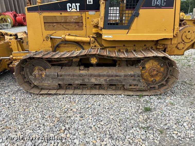 image for item EO4319 1997 Caterpillar D4C Series III dozer