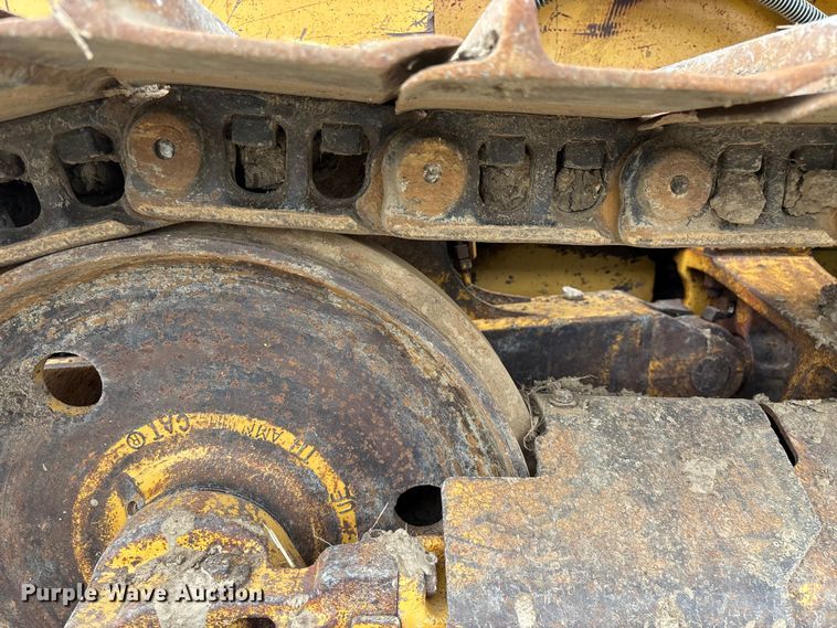 image for item EO4319 1997 Caterpillar D4C Series III dozer