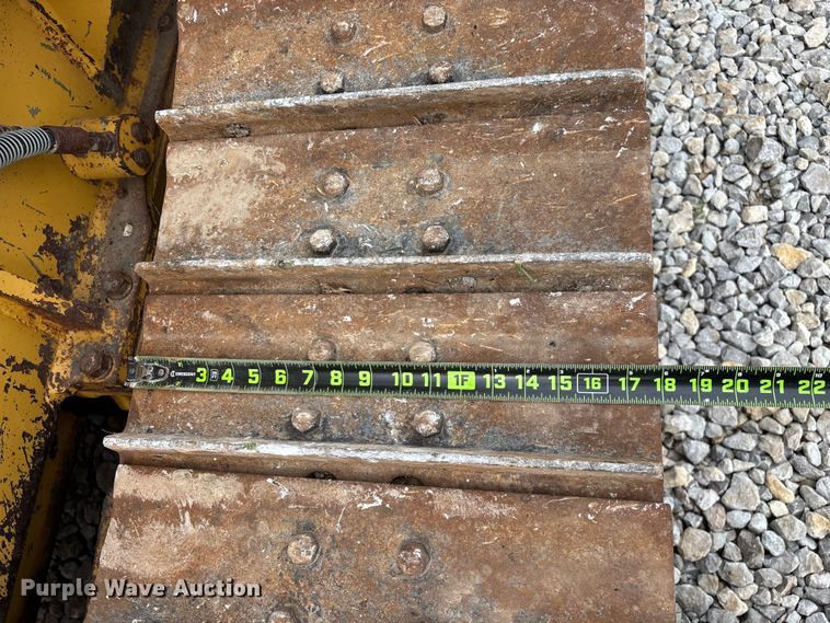 image for item EO4319 1997 Caterpillar D4C Series III dozer