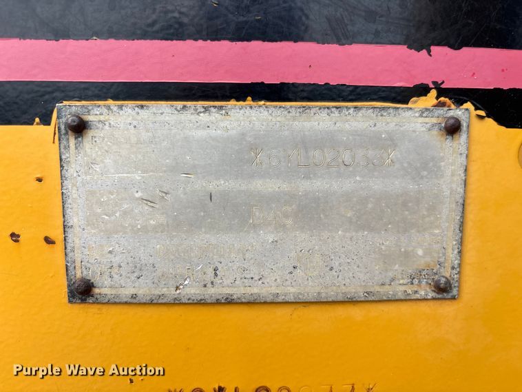 image for item EO4319 1997 Caterpillar D4C Series III dozer