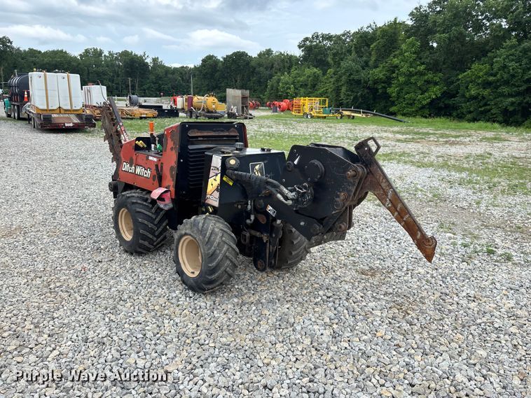 image for item EO4320 2013 Ditch Witch 410SX trencher