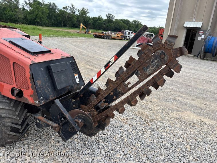 image for item EO4320 2013 Ditch Witch 410SX trencher