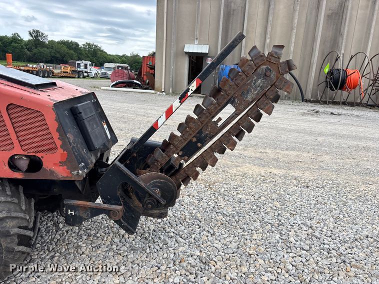 image for item EO4320 2013 Ditch Witch 410SX trencher