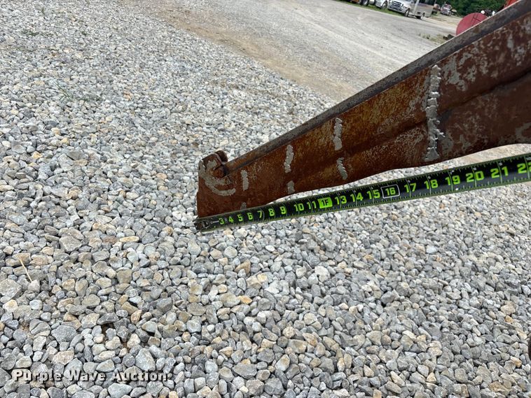 image for item EO4320 2013 Ditch Witch 410SX trencher