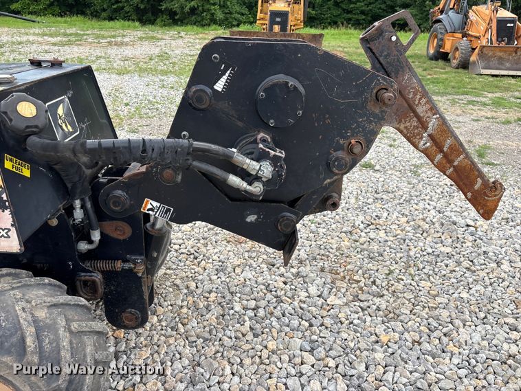 image for item EO4320 2013 Ditch Witch 410SX trencher