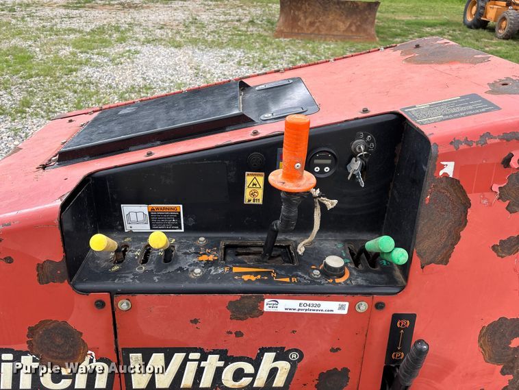 image for item EO4320 2013 Ditch Witch 410SX trencher