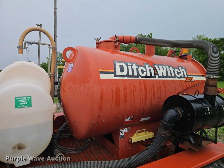 image for item EO7331 2013 Ditch Witch FX30 vacuum trailer