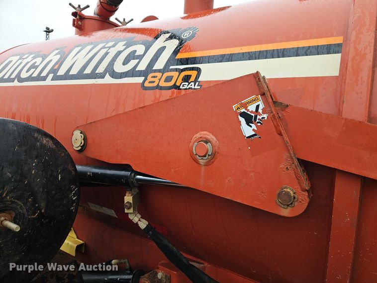 image for item EO7331 2013 Ditch Witch FX30 vacuum trailer