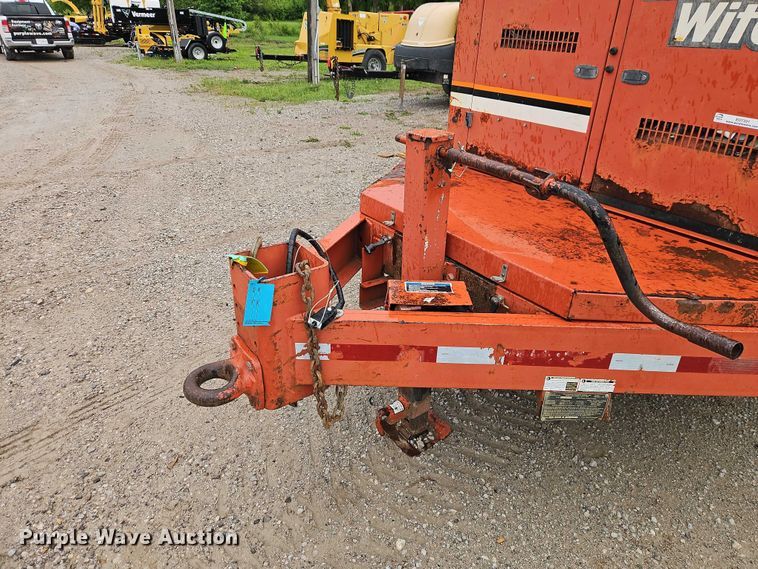 image for item EO7331 2013 Ditch Witch FX30 vacuum trailer