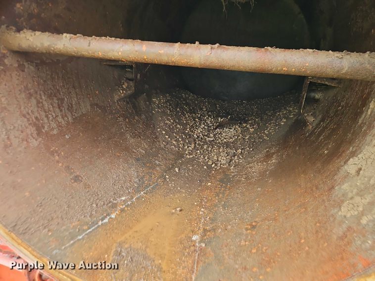 image for item EO7331 2013 Ditch Witch FX30 vacuum trailer