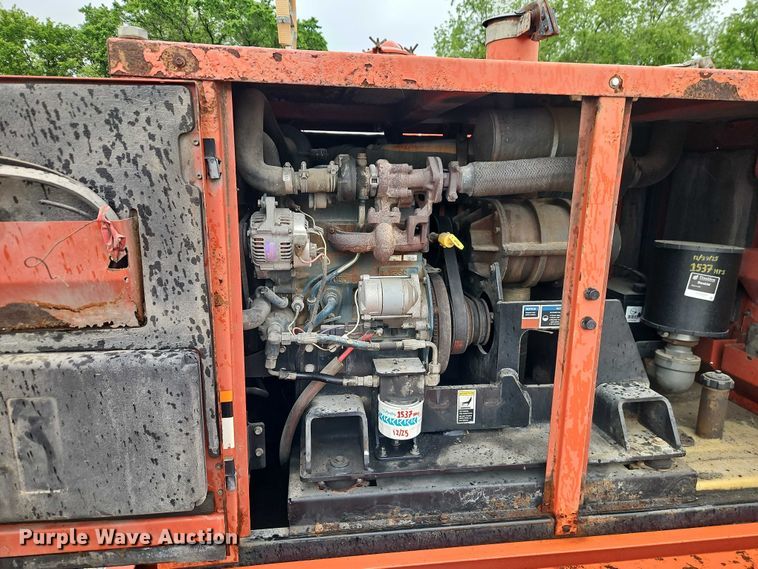 image for item EO7331 2013 Ditch Witch FX30 vacuum trailer