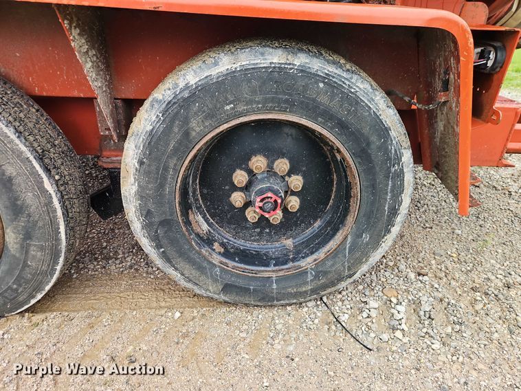 image for item EO7331 2013 Ditch Witch FX30 vacuum trailer