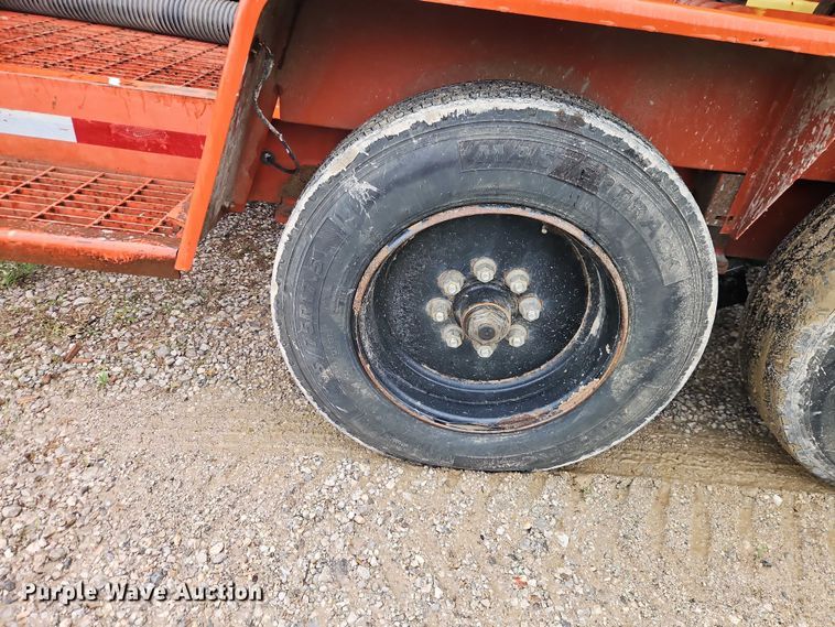 image for item EO7331 2013 Ditch Witch FX30 vacuum trailer