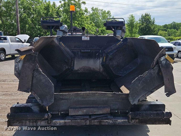 image for item EO7385 Weiler P385B paver