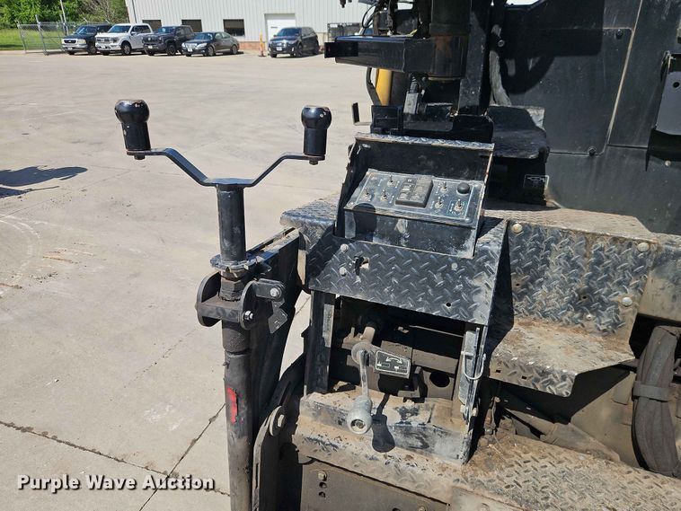 image for item EO7385 Weiler P385B paver