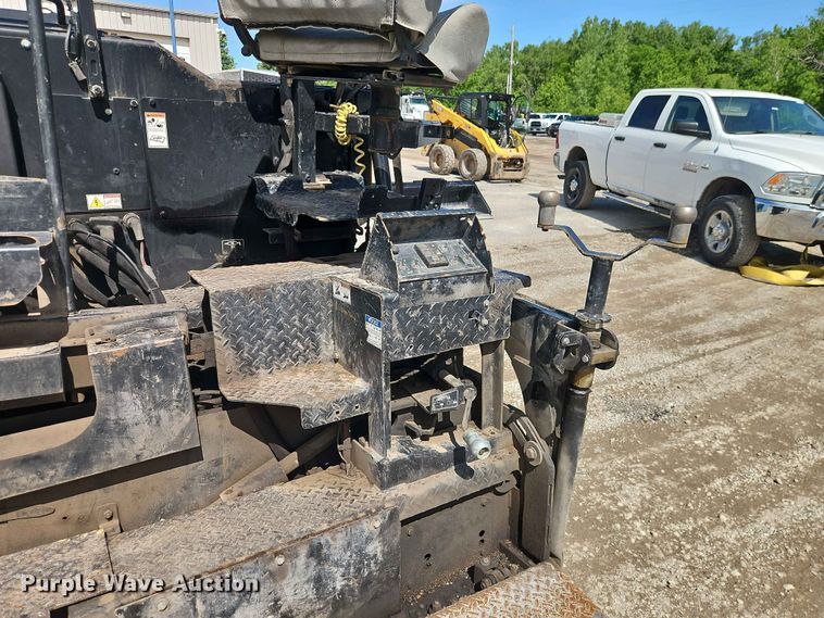 image for item EO7385 Weiler P385B paver
