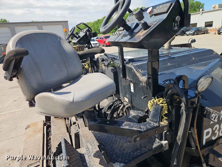 image for item EO7385 Weiler P385B paver