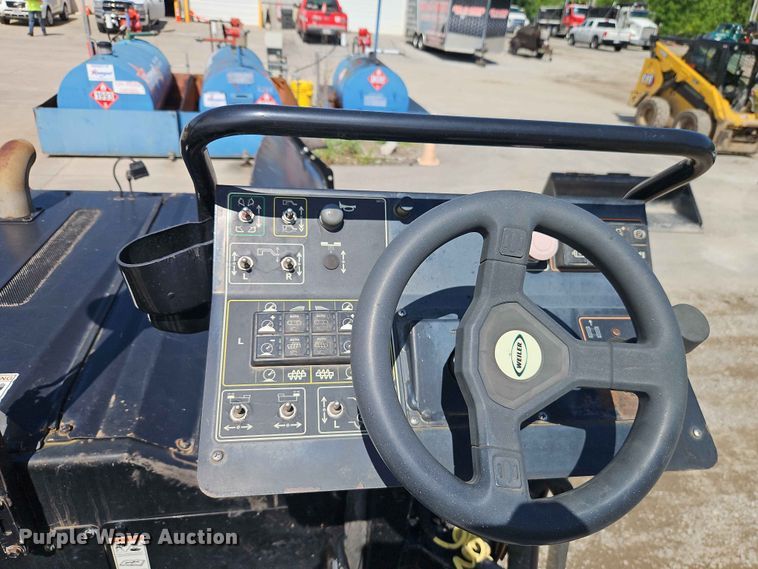 image for item EO7385 Weiler P385B paver