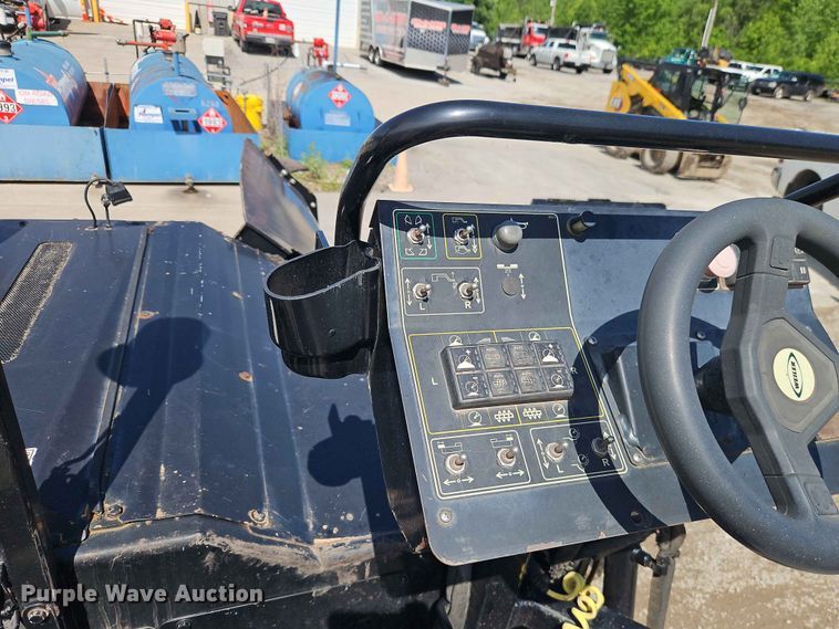 image for item EO7385 Weiler P385B paver