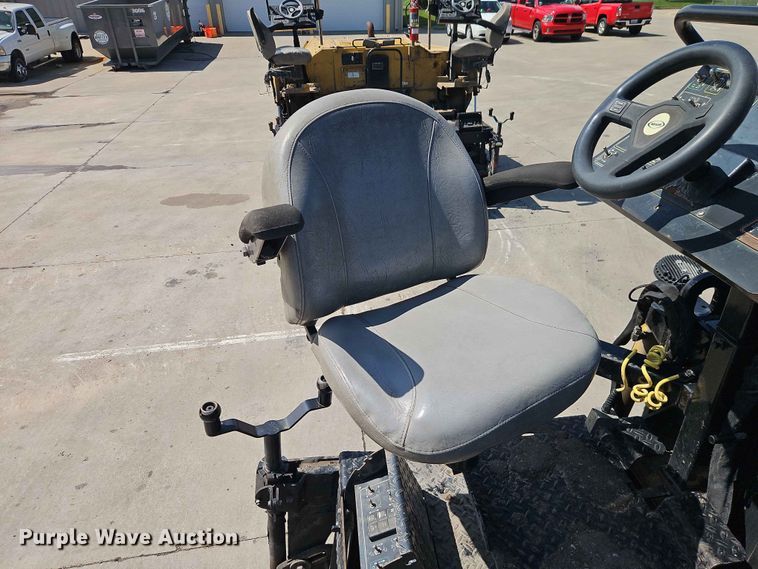 image for item EO7385 Weiler P385B paver