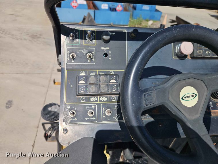 image for item EO7385 Weiler P385B paver