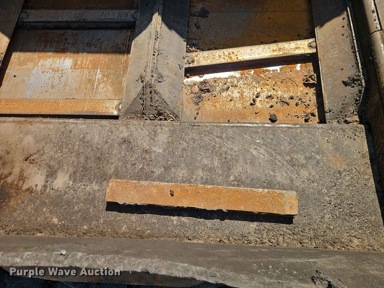 image for item EO7385 Weiler P385B paver