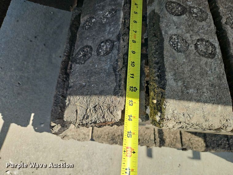 image for item EO7385 Weiler P385B paver