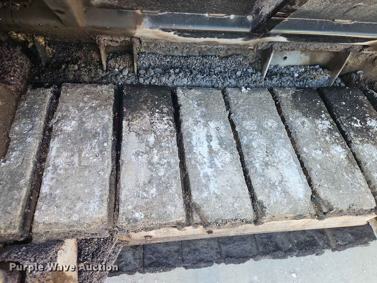image for item EO7385 Weiler P385B paver