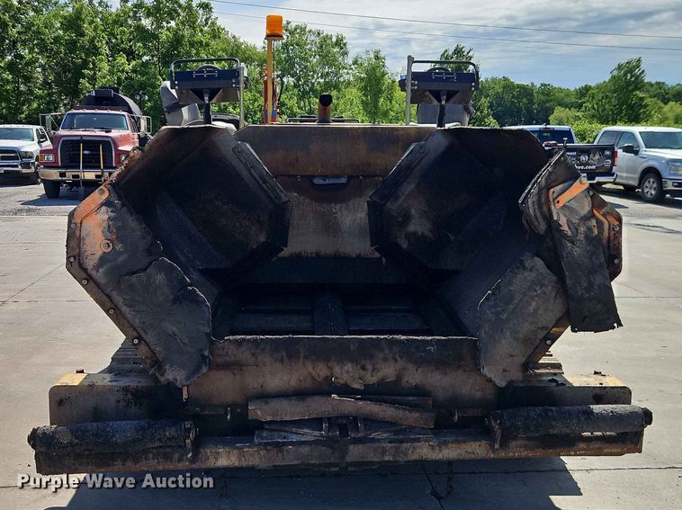 image for item EO7386 2022 Weiler P385B paver