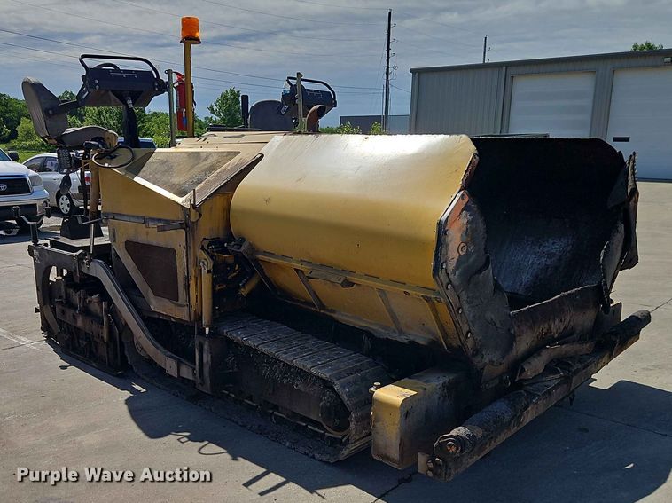 image for item EO7386 2022 Weiler P385B paver