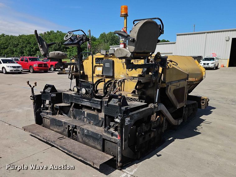 image for item EO7386 2022 Weiler P385B paver