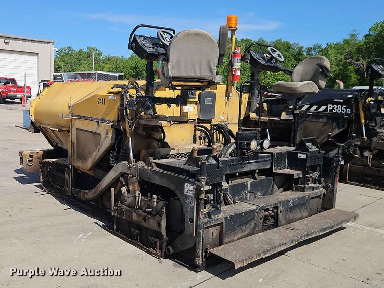 image for item EO7386 2022 Weiler P385B paver