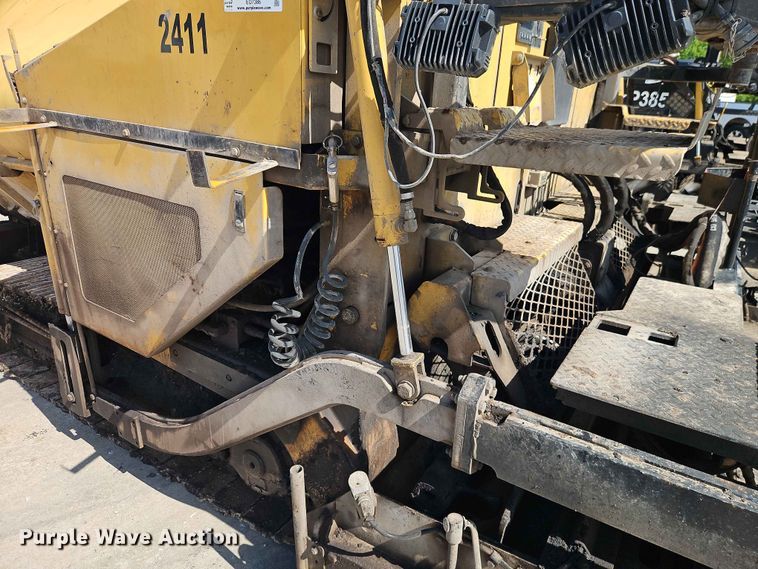 image for item EO7386 2022 Weiler P385B paver