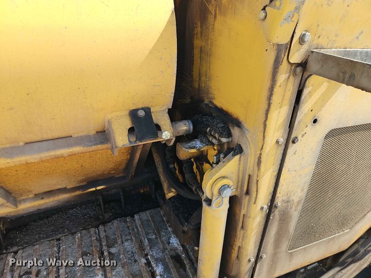 image for item EO7386 2022 Weiler P385B paver