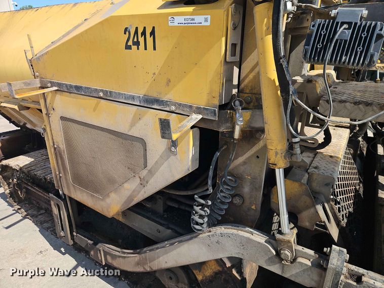 image for item EO7386 2022 Weiler P385B paver