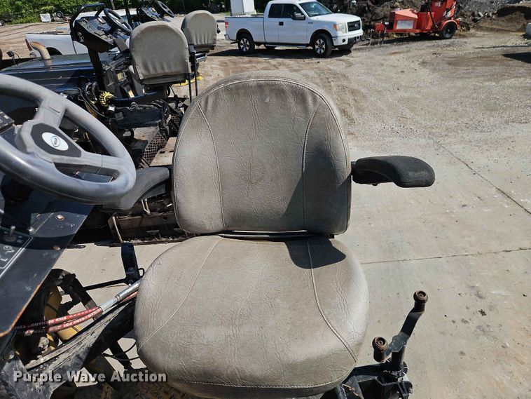 image for item EO7386 2022 Weiler P385B paver