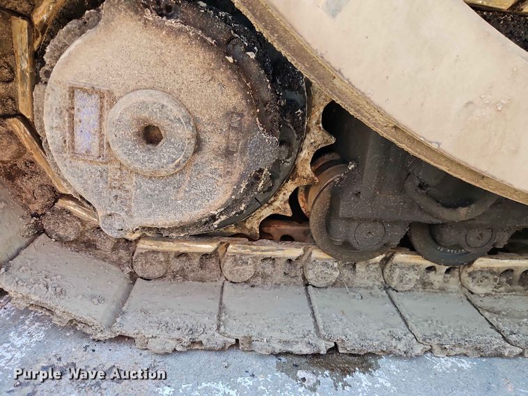 image for item EO7386 2022 Weiler P385B paver