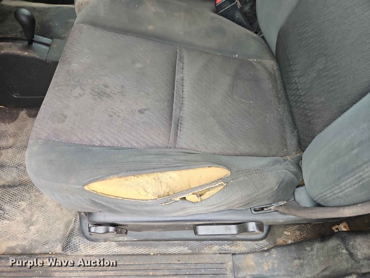 image for item EO7394 2009 Chevrolet Silverado 3500HD utility bed pickup truck