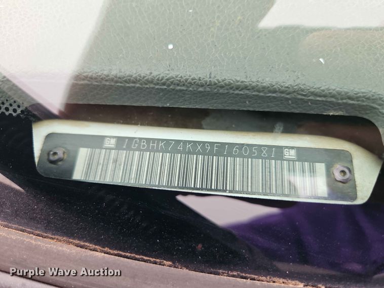 image for item EO7394 2009 Chevrolet Silverado 3500HD utility bed pickup truck