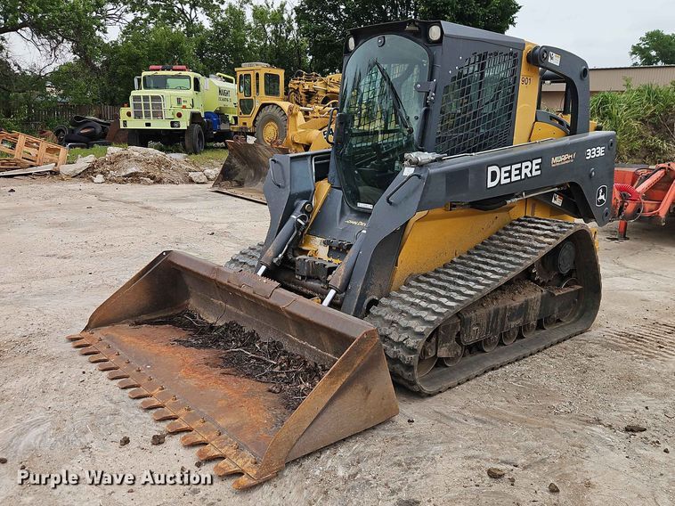 image for item EO7396 John Deere 333E tracked skid steer loader