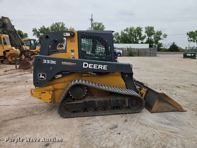 image for item EO7396 John Deere 333E tracked skid steer loader